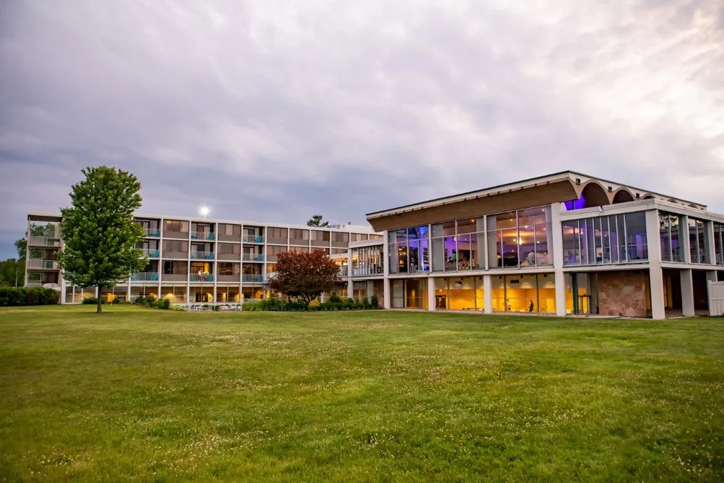 Illinois Beach Hotel #74