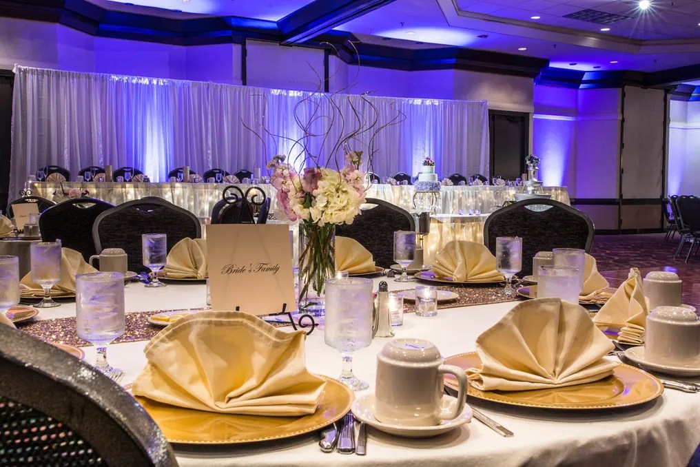 Doubletree by Hilton Wichita Airport #6