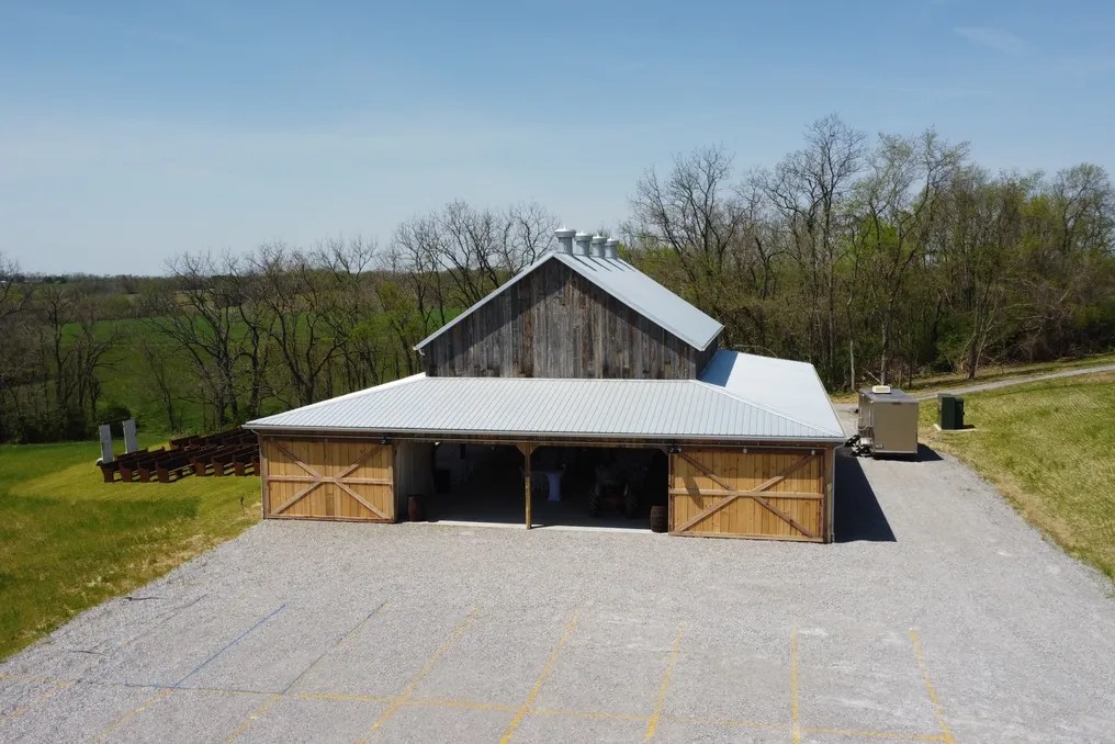 The Becky Ann Barn #13