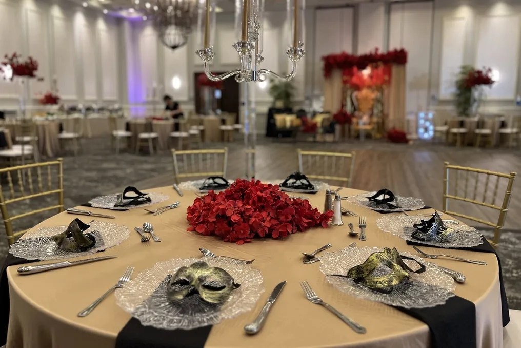 GROVE Ballroom #13