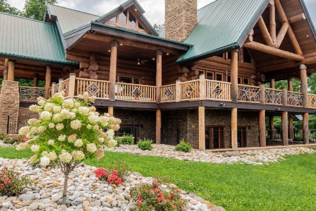 The Luxe Venue At Luxe Bear Lodge #17