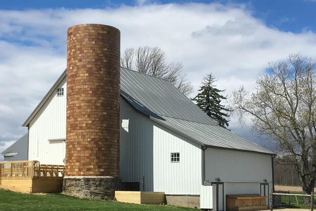Gala Barn #14