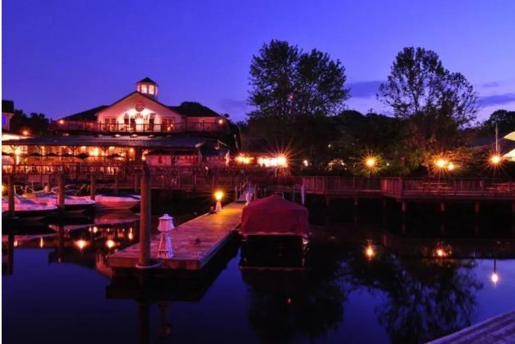 Madigan's Waterfront #9