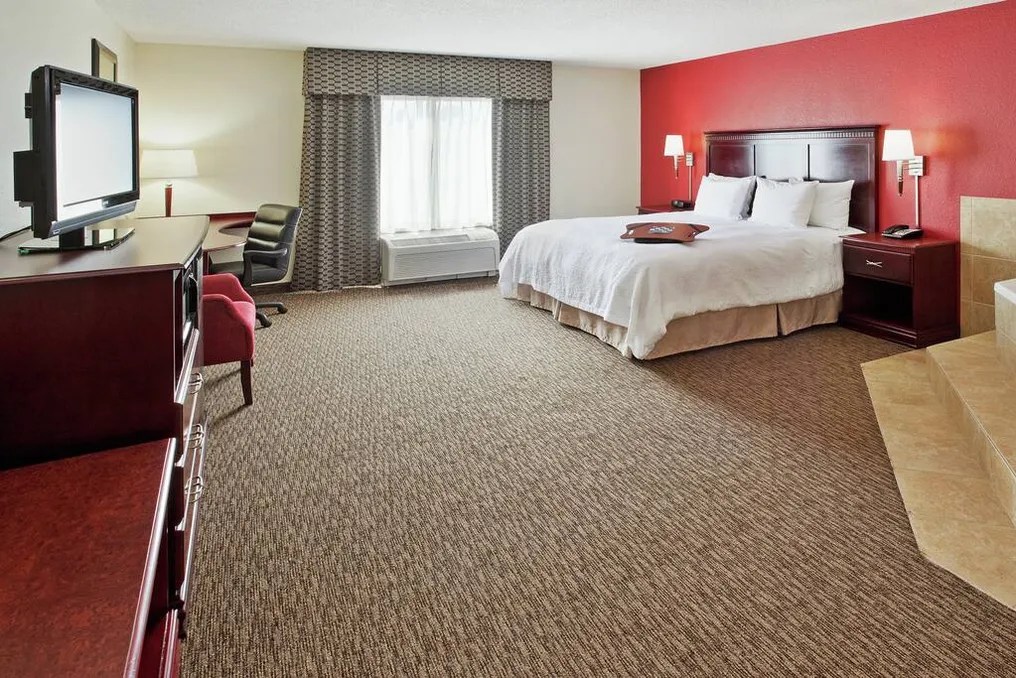 Hampton Inn & Suites Millington #8