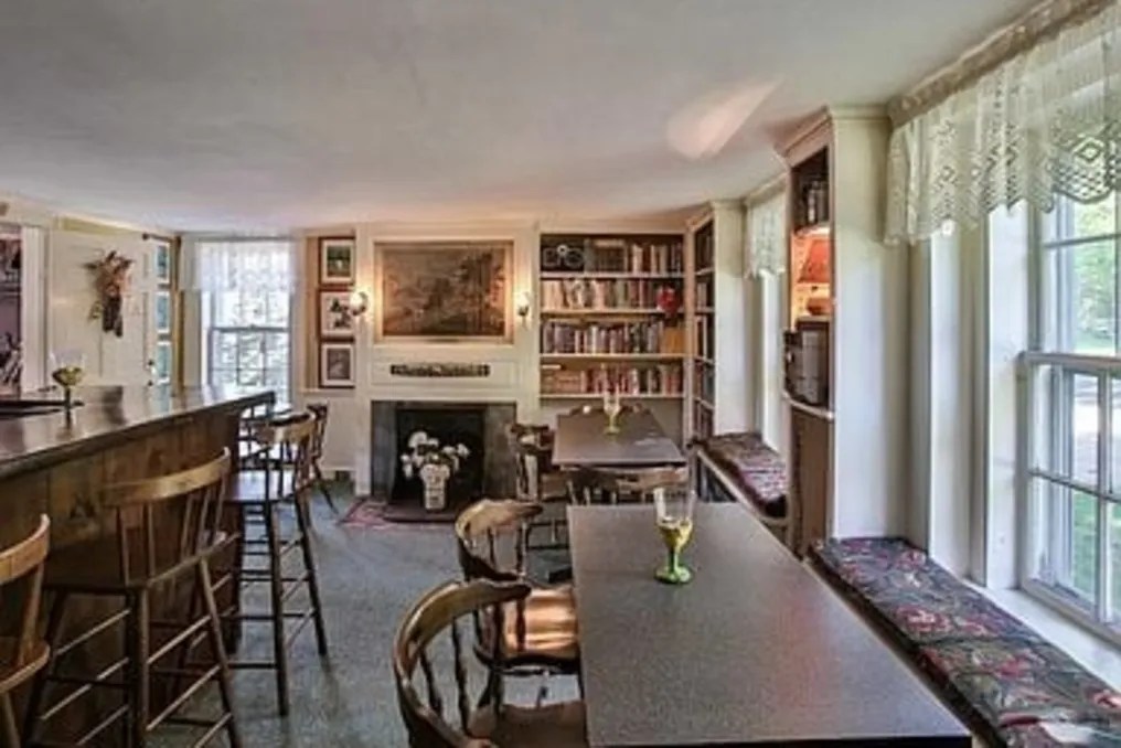 Blue Bear Inn #11