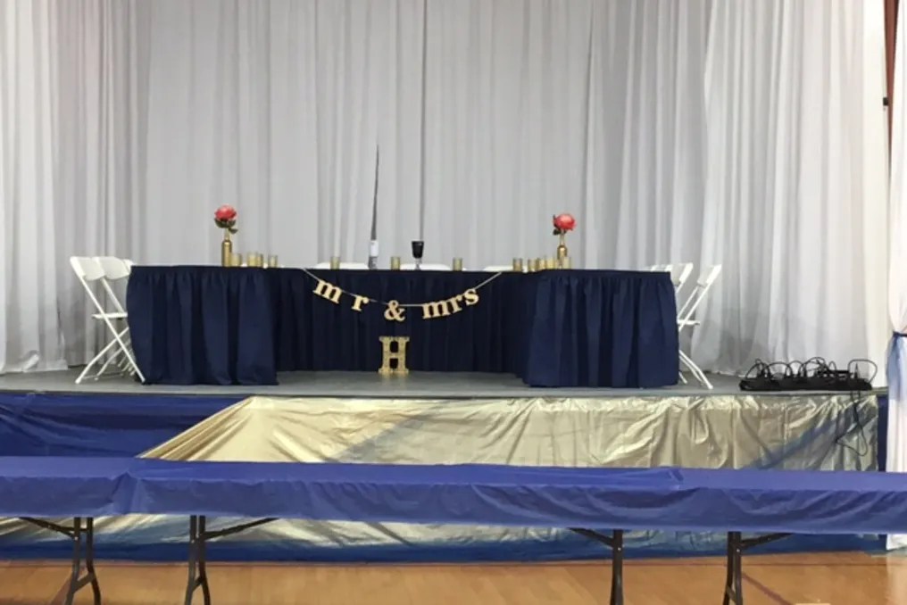 R. E. Franks Meeting Center #7