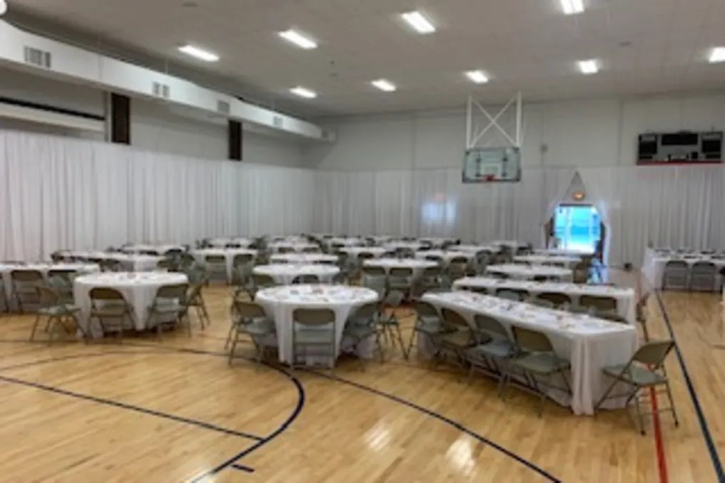 R. E. Franks Meeting Center #17