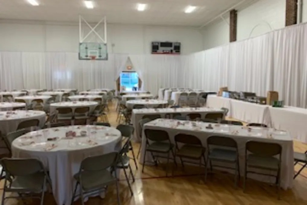 R. E. Franks Meeting Center #19