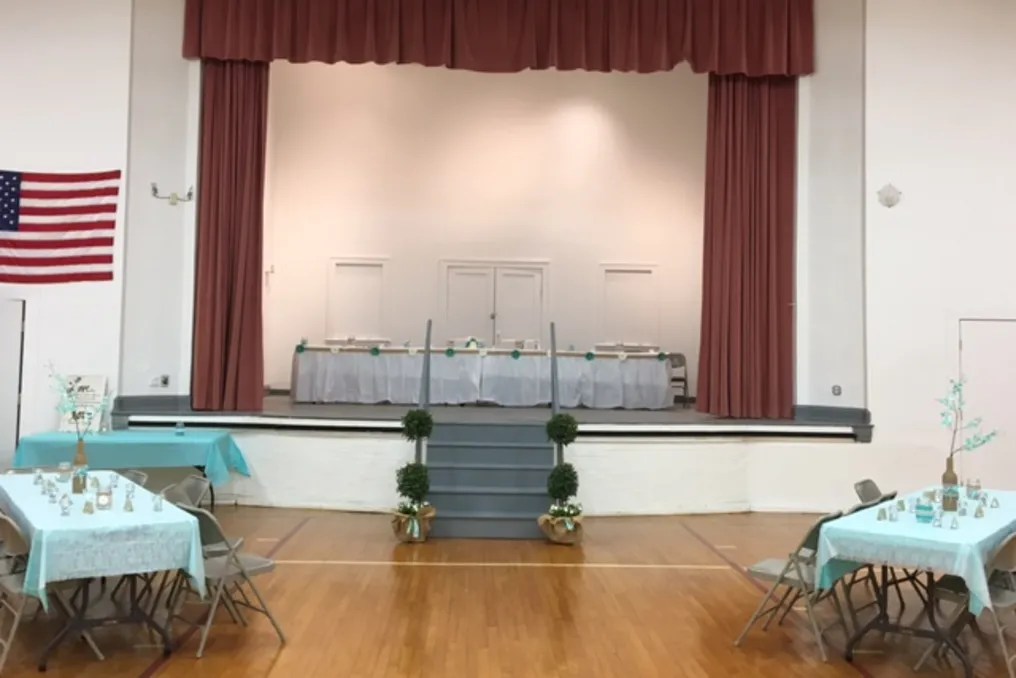 R. E. Franks Meeting Center #20