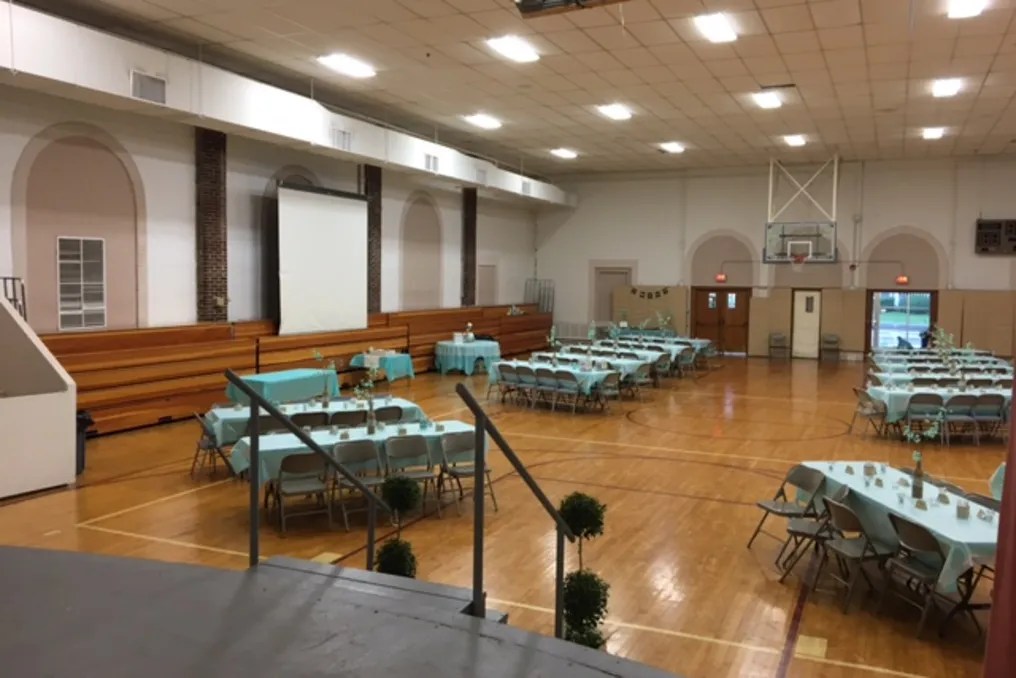 R. E. Franks Meeting Center #21