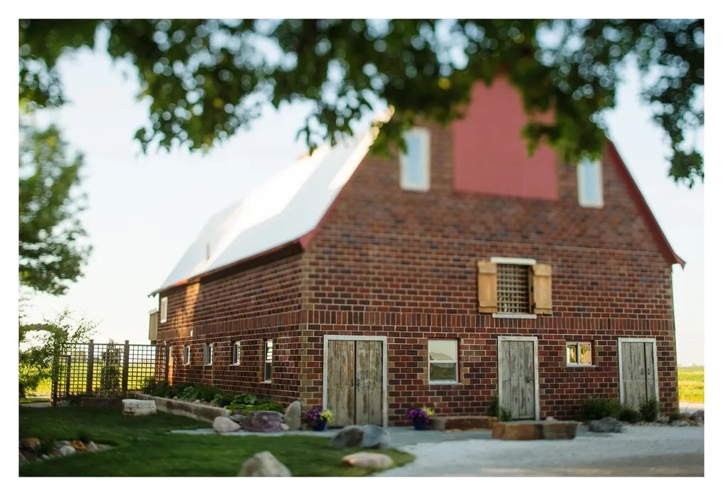 The Keller Brick Barn #16