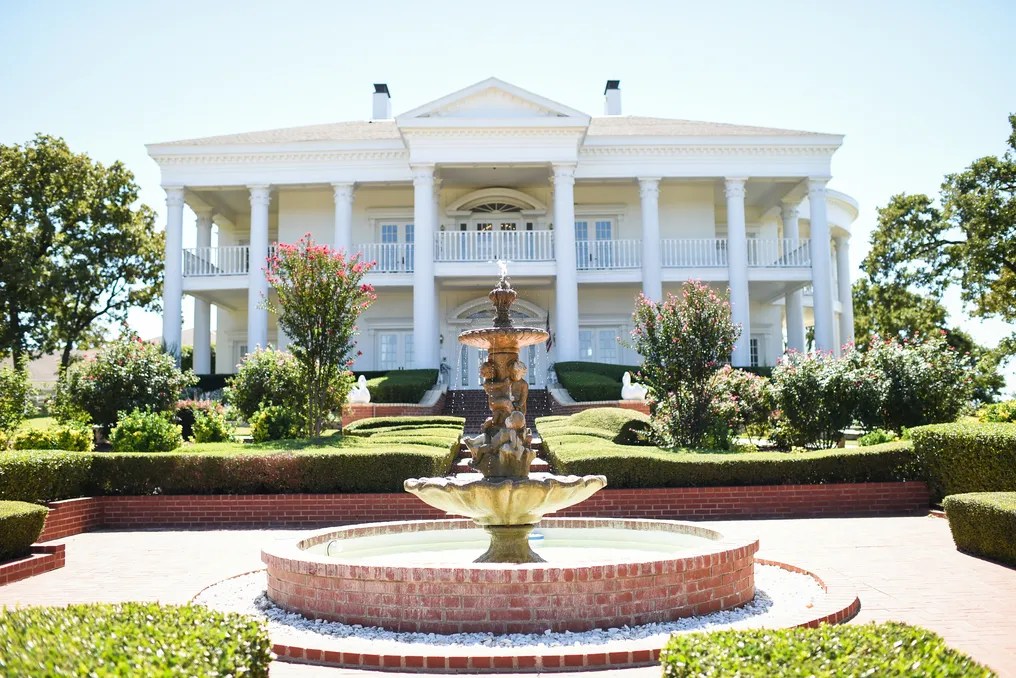 Lone Star Mansion #1