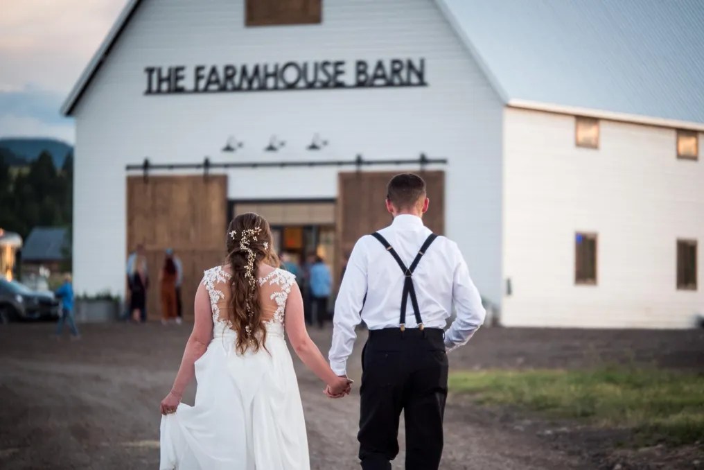 The Farmhouse Barn #27