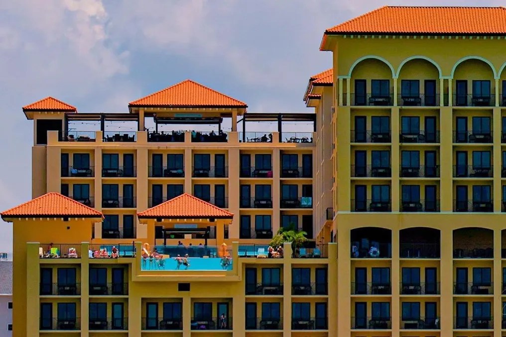 Edge Hotel #15
