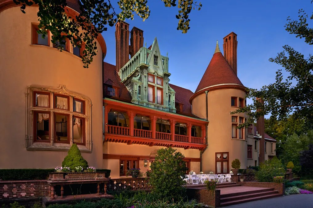 Chateau at Coindre Hall #27