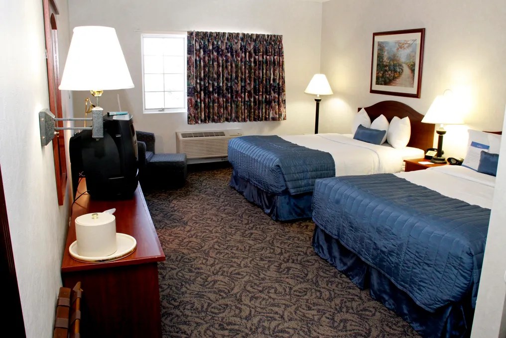 Baymont Inn & Suites DSM Airport Conference Center #6