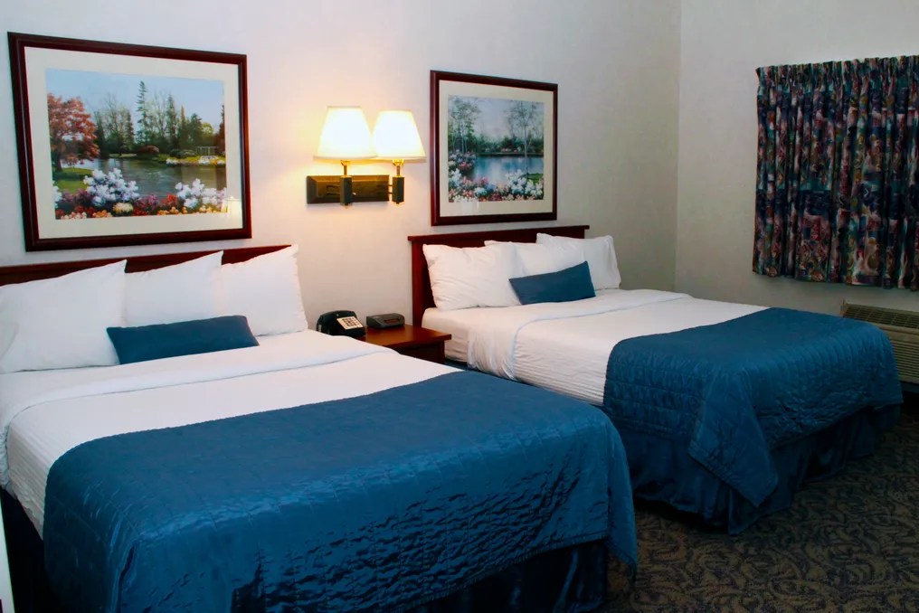 Baymont Inn & Suites DSM Airport Conference Center #9
