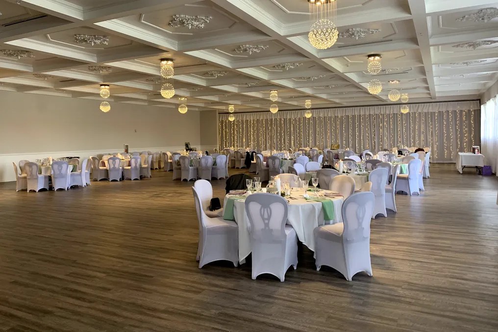 The Ballroom at Carey Lake #6