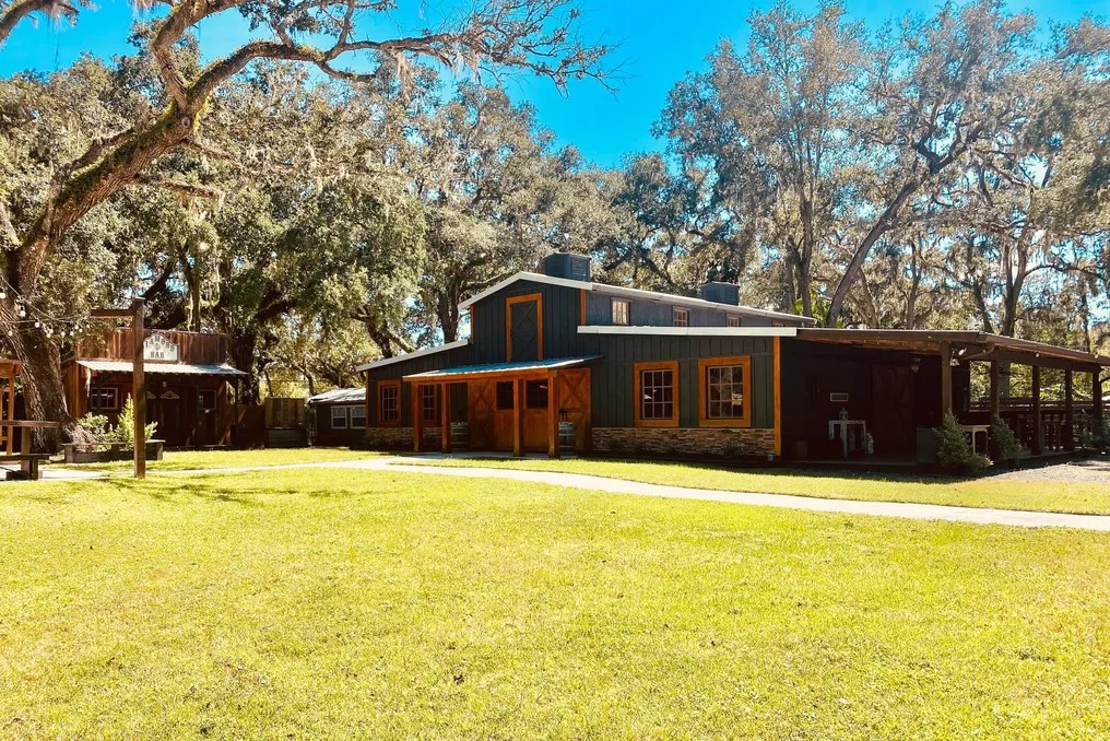 Madison Barn #15