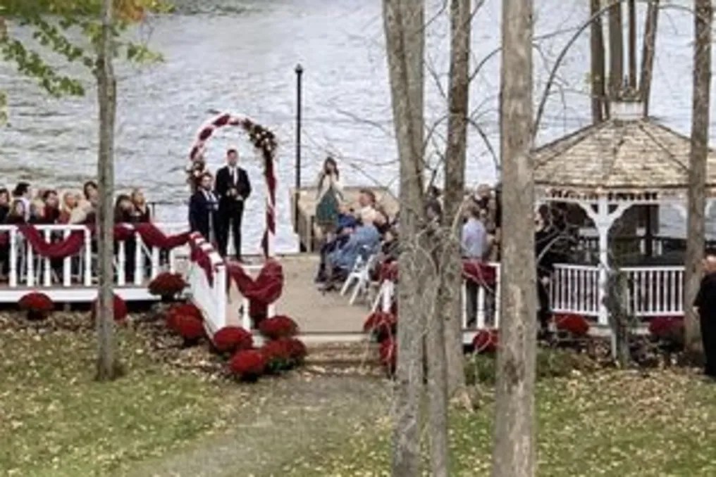 River Edge Mansion Bed and Breakfast #7