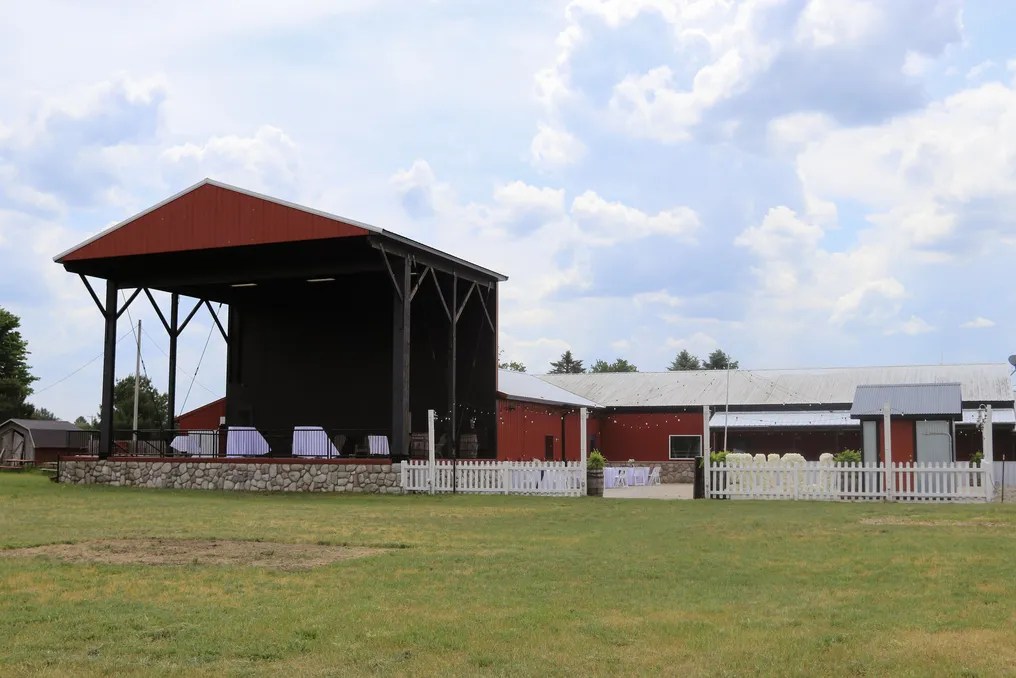 The Stoneridge Barn #21