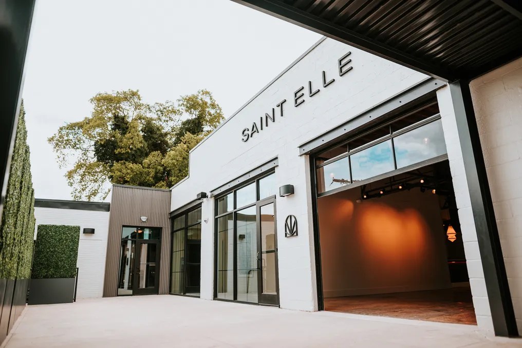 Saint Elle #1