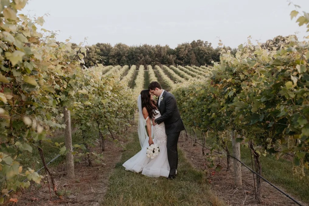 Chankaska Winery - Beautiful Outdoor Weddings All Year #13