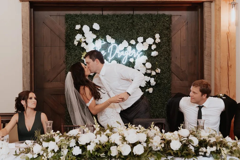 Chankaska Winery - Beautiful Outdoor Weddings All Year #21