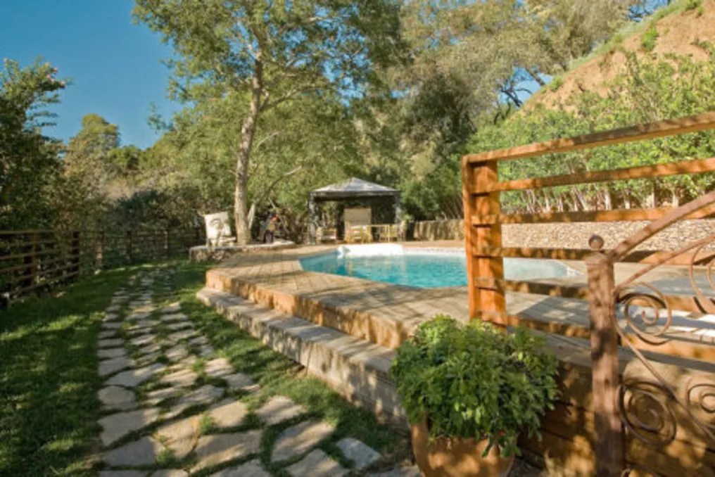 The Houdini Estate #52