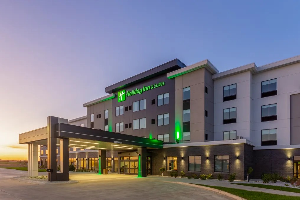 Holiday Inn & Suites - Bien Venu Event Center #1