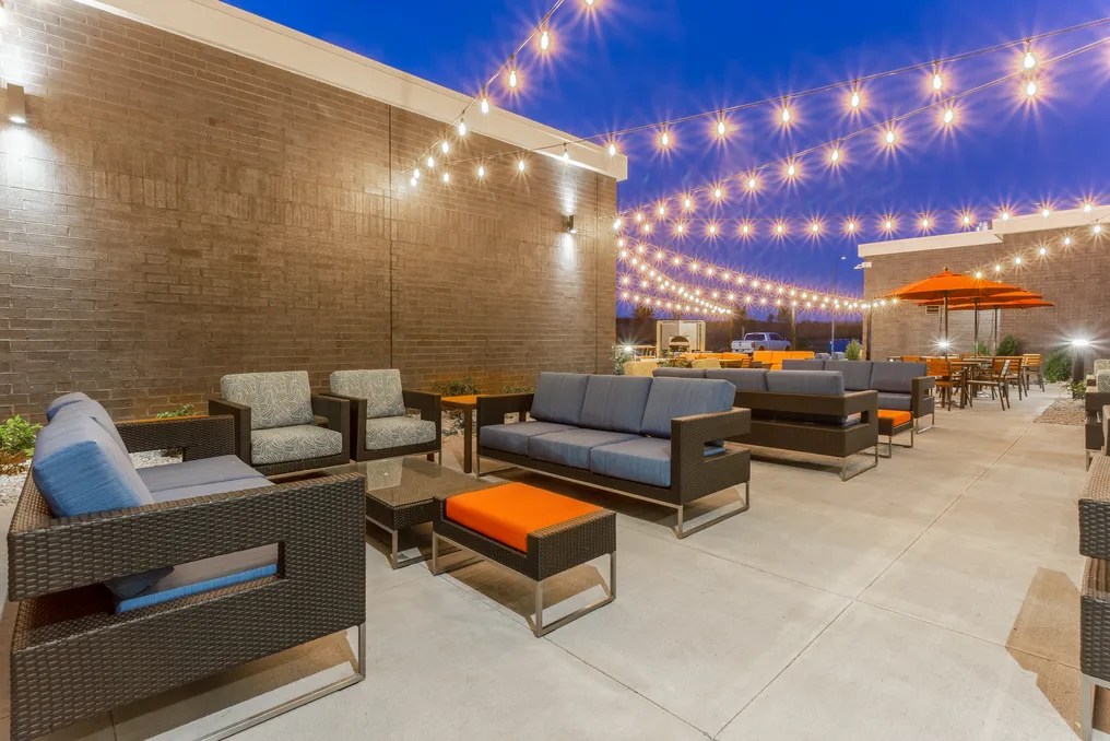Holiday Inn & Suites - Bien Venu Event Center #3