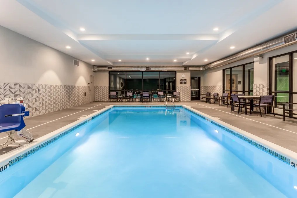 Holiday Inn & Suites - Bien Venu Event Center #7