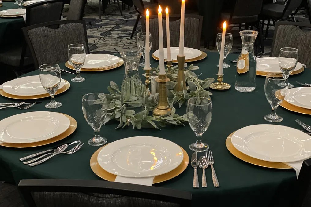 Holiday Inn & Suites - Bien Venu Event Center #16