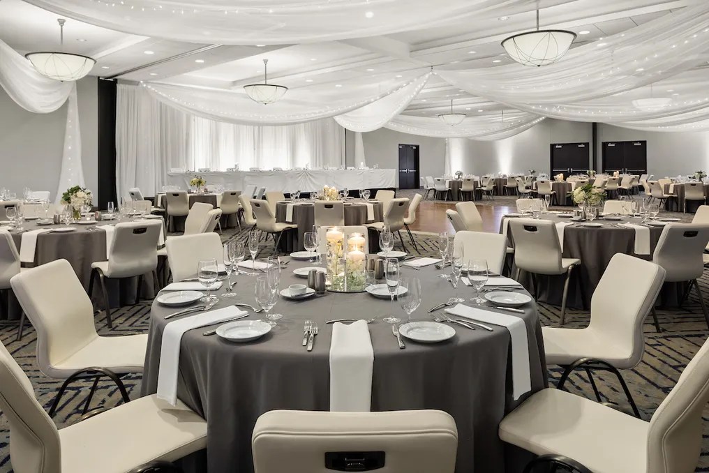 East Town Ballroom at Courtyard Minneapolis Downtown #1