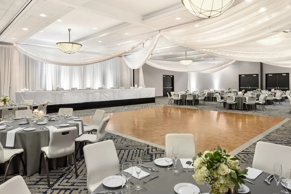 East Town Ballroom at Courtyard Minneapolis Downtown #10