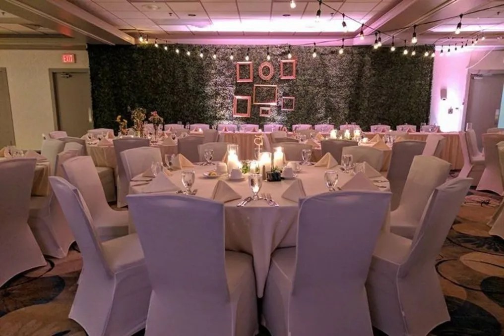 Eastland Suites Hotel & Conference Center #4