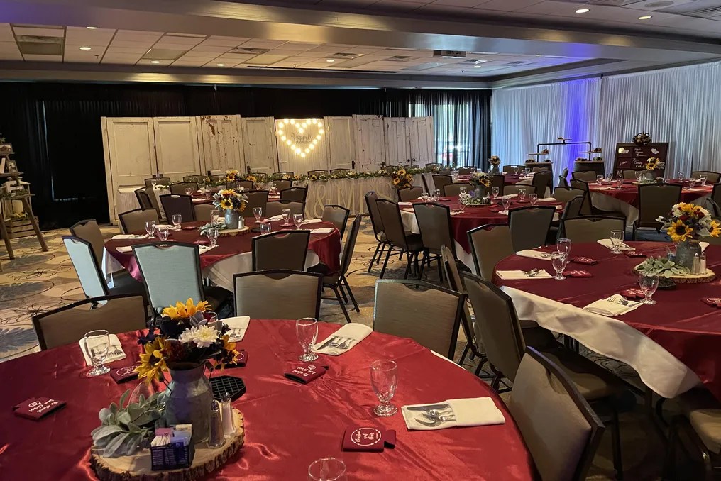 Eastland Suites Hotel & Conference Center #7