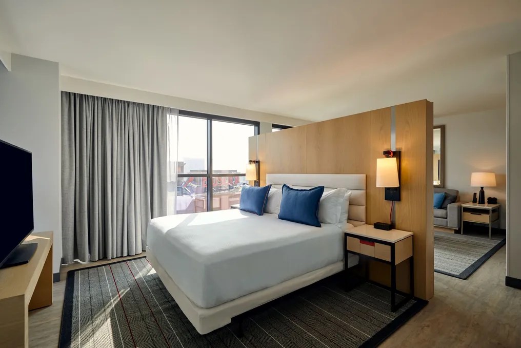 Live! by Loews St. Louis #16