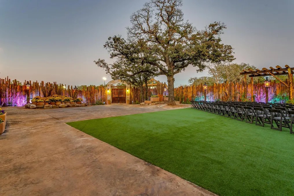 The Loft - Rustic Creek Ranch #2