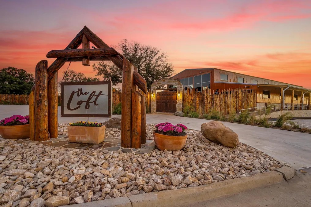 The Loft - Rustic Creek Ranch #20