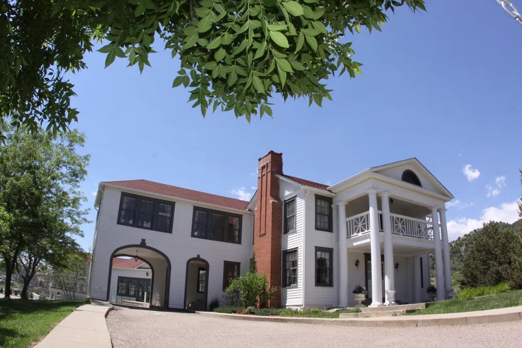 Willow Ridge Manor #1