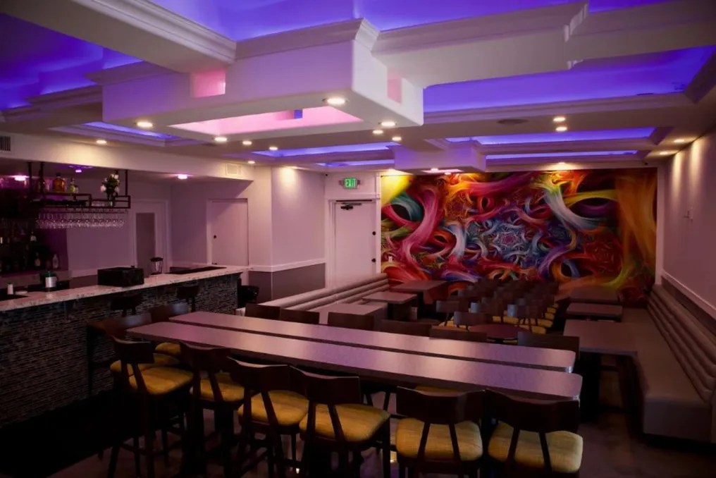 El Palacio Hall #6