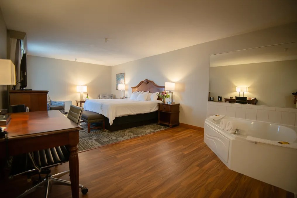 Best Western Plus Dubuque Hotel & Conference Center #17