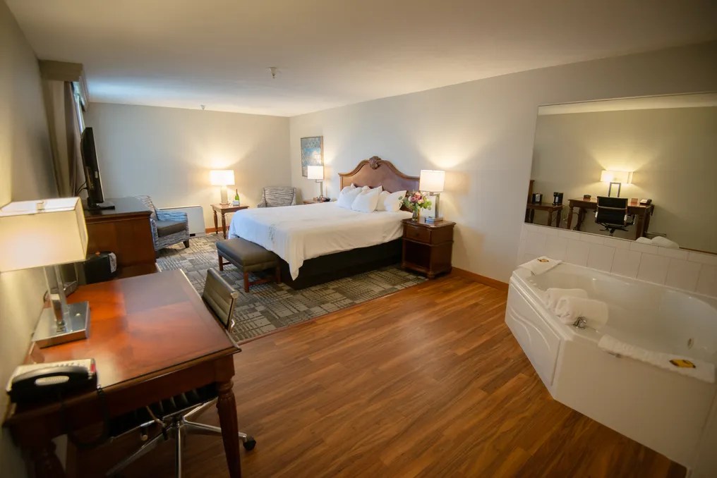 Best Western Plus Dubuque Hotel & Conference Center #18