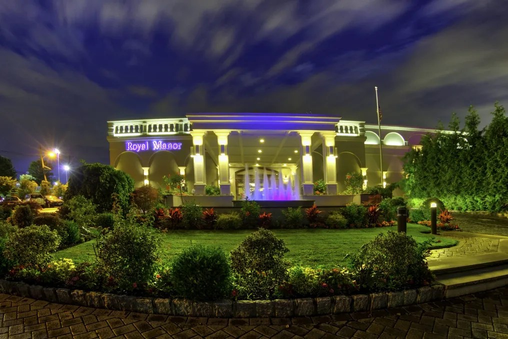 The Royal Manor #1