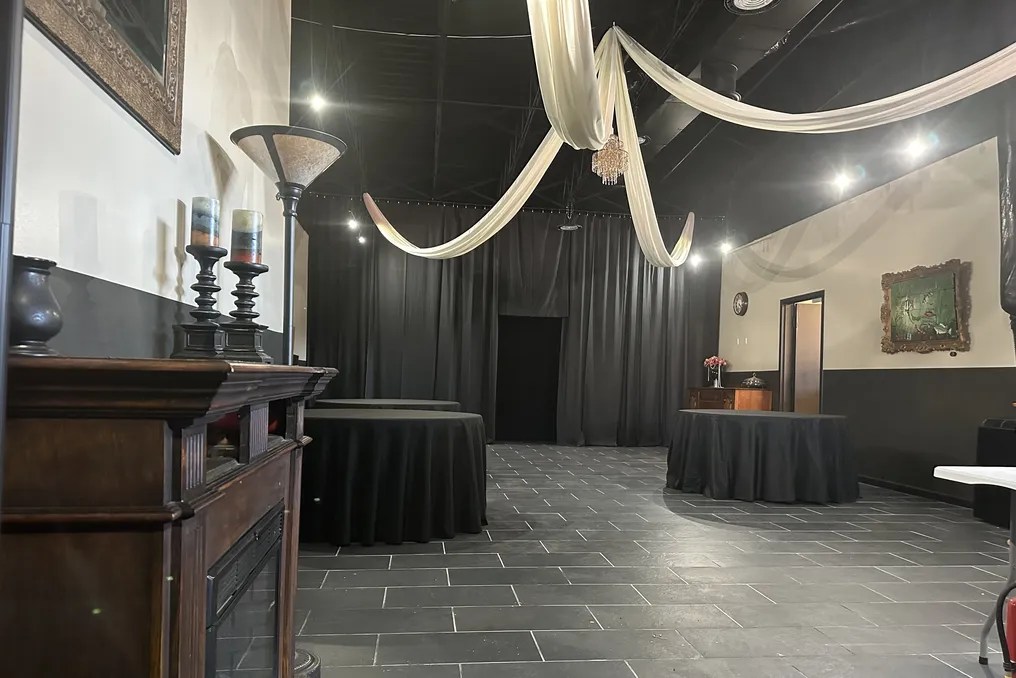 The Roaring 20 Gallery and Event #1
