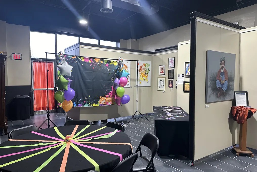 The Roaring 20 Gallery and Event #7