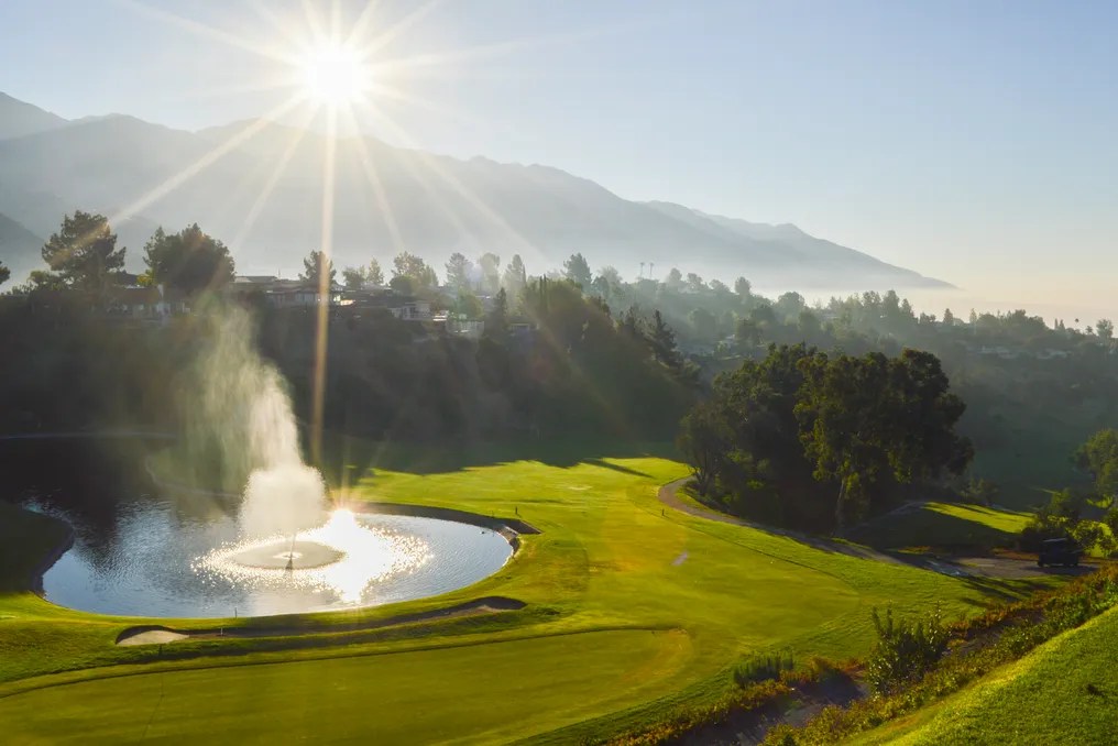 LA CANADA FLINTRIDGE COUNTRY CLUB #33