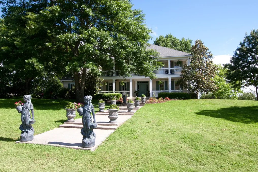 River Road Chateau #12
