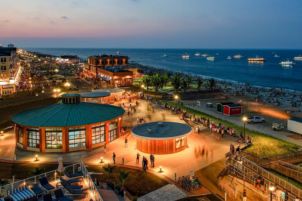 Wave Resort #25